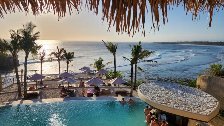 Nusa Lembognan Ceningan beach club